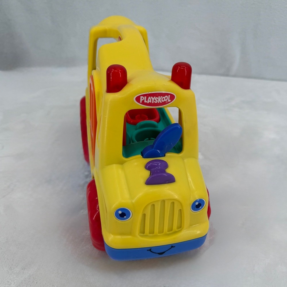 2003 Vintage‎ Playskool Hasbro School Bus Wheels on the Bus- Working! No figures
